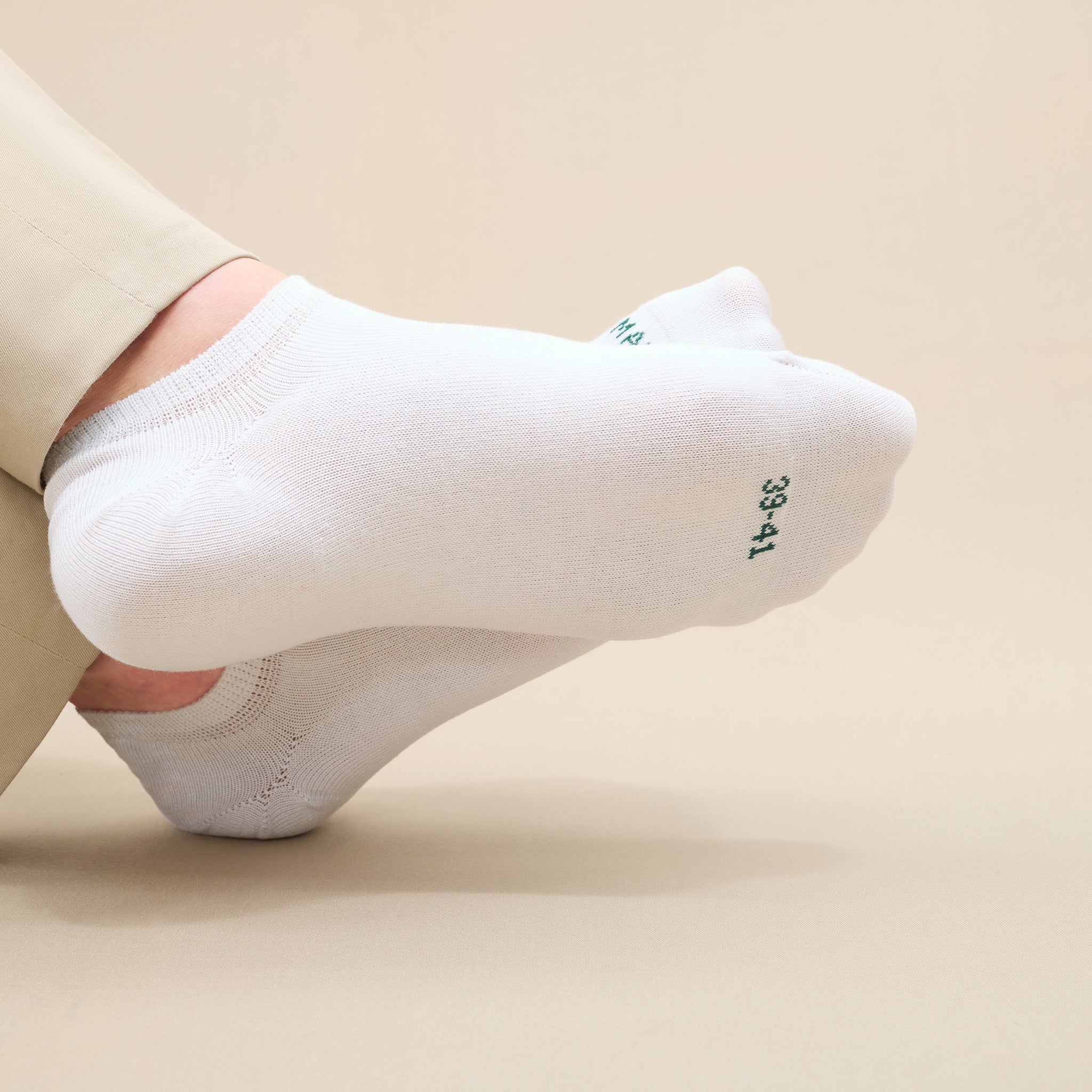 White - Basket - Cotton Lisle