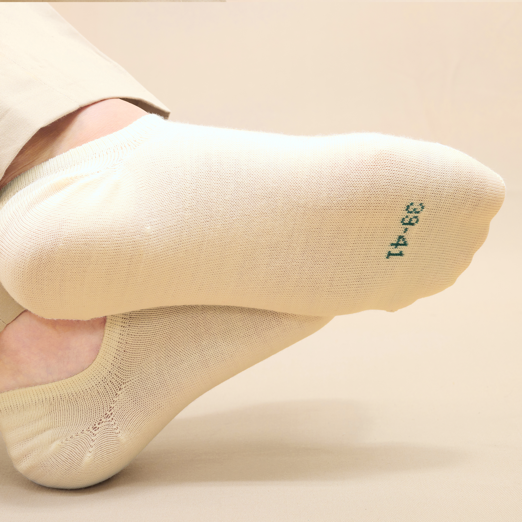 White - Sneakers - Wool