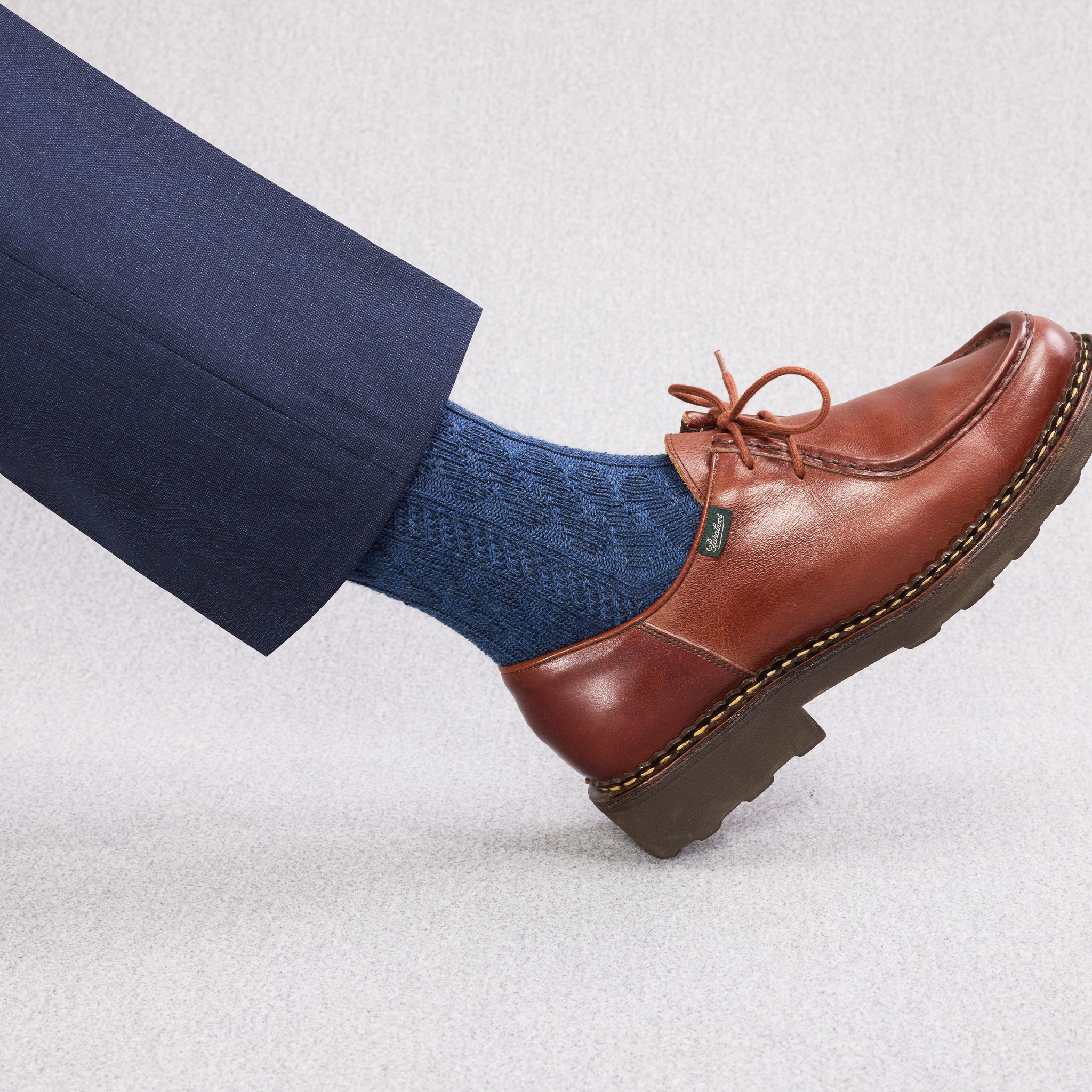 Stahlblau - Zopfmuster - Super-Solid Wolle
