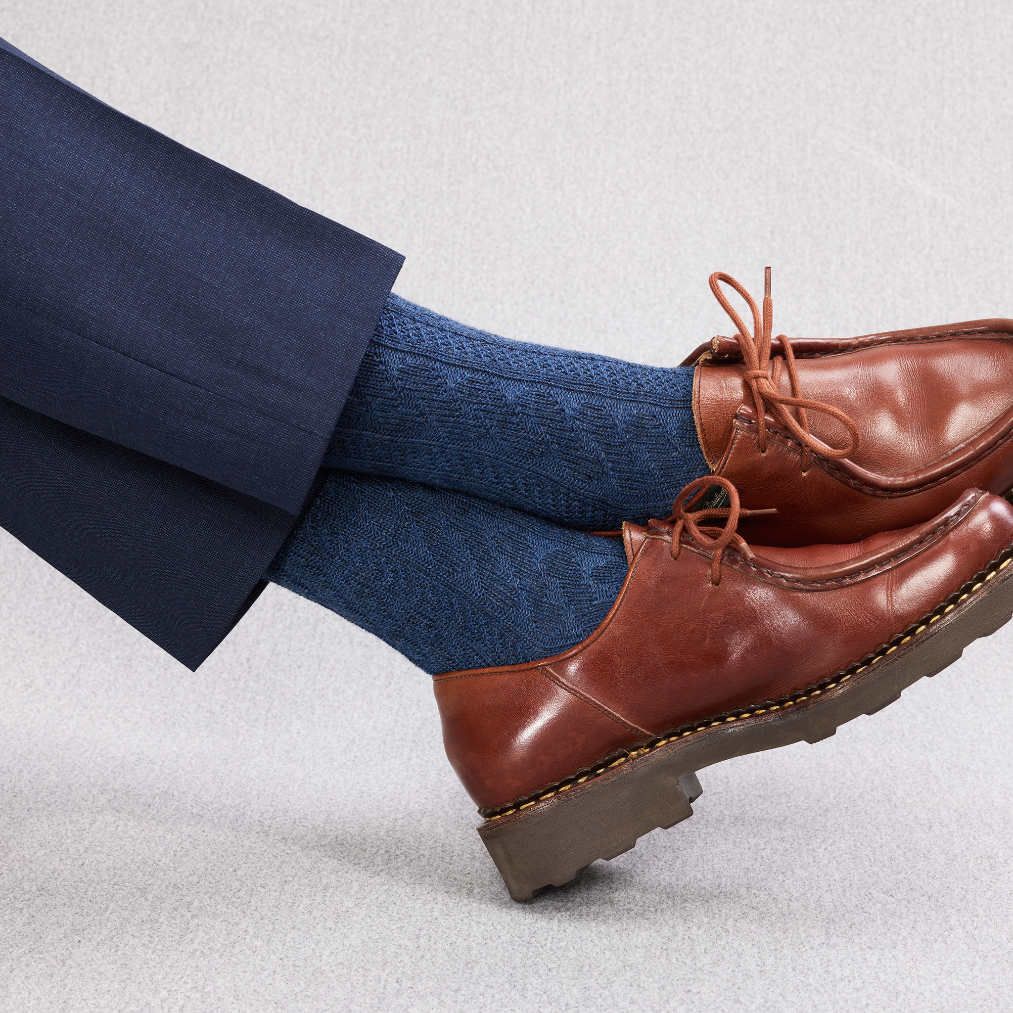 Stahlblau - Zopfmuster - Super-Solid Wolle