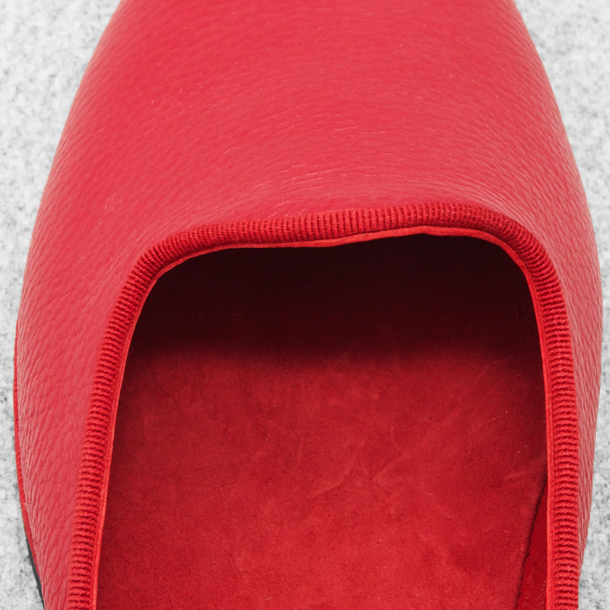 Chaussons ouverts rouges - Cuir grainé