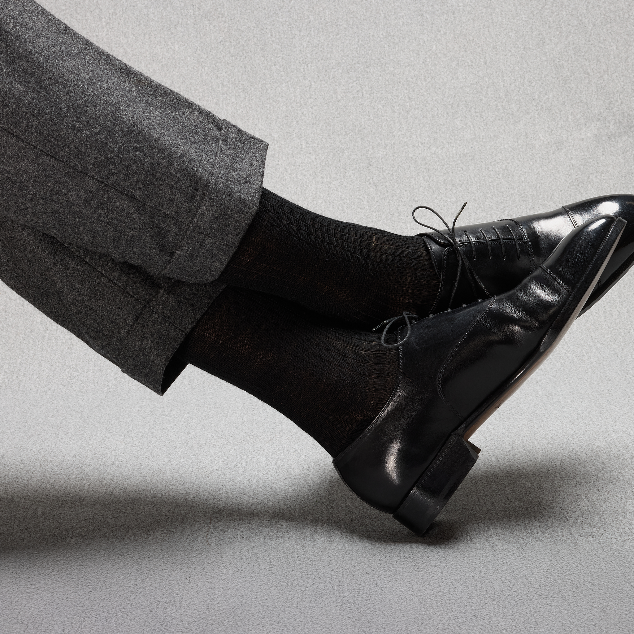 Black merino wool socks by Mazarin