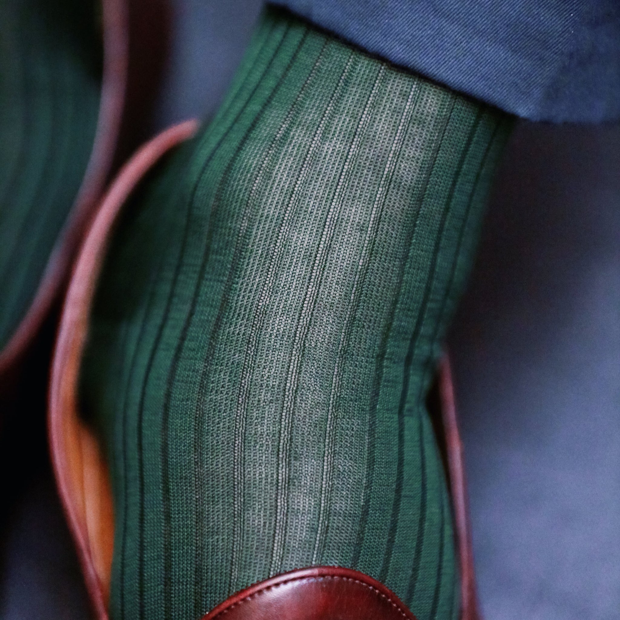 Chaussettes vertes en 100% fil d'écosse de la marque Mazarin. Modèle mi-mollet (courts) fines et légères à porter toute l'année. Fabriquées en Italie, pointures du 39 au 45.