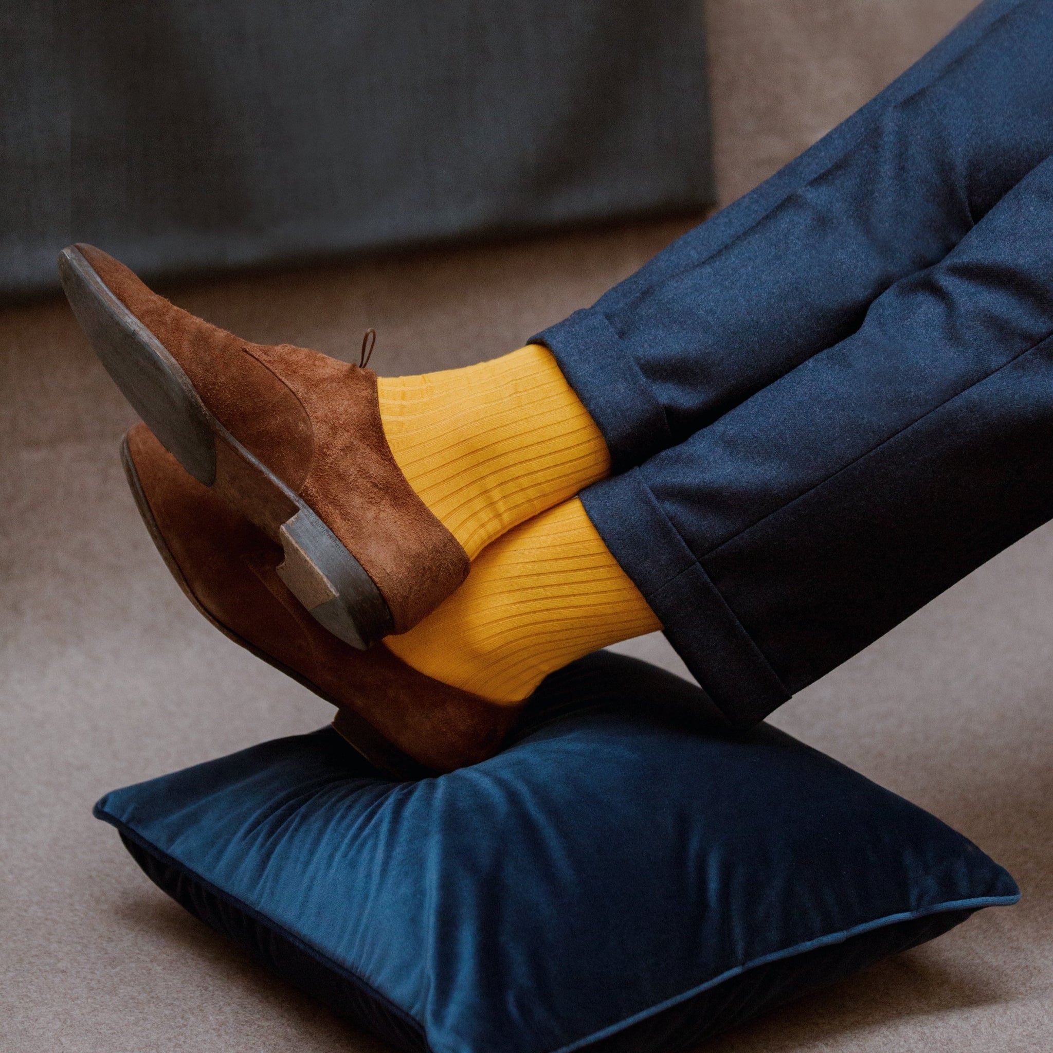 Chaussettes jaune à côtes en coto supersoft ou extra-doux de la marque Mazarin. Modèle mi-mollet (courtes) pour homme et femme. Fabriquées en Italie. Pointures : du 39 au 46.